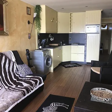 Luxe Village Naturiste Zebra Apartment