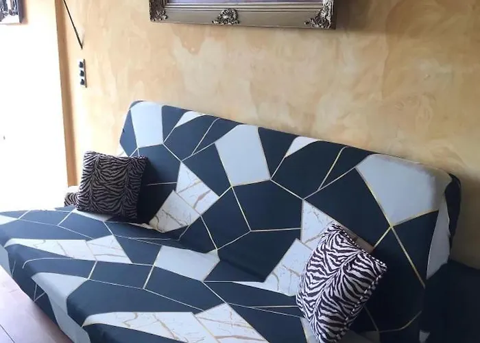 Luxe Village Naturiste Zebra * آجد