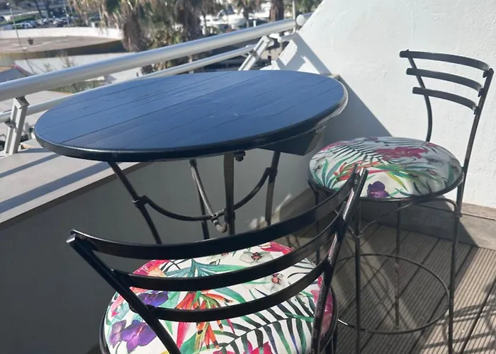 Luxe Village Naturiste Zebra * آجد